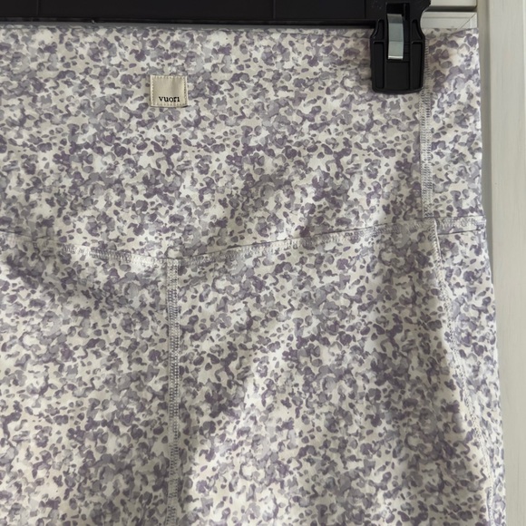 Vuori Studio Pocket Short in Light Micro Mini Camo Size Large - Picture 7 of 9